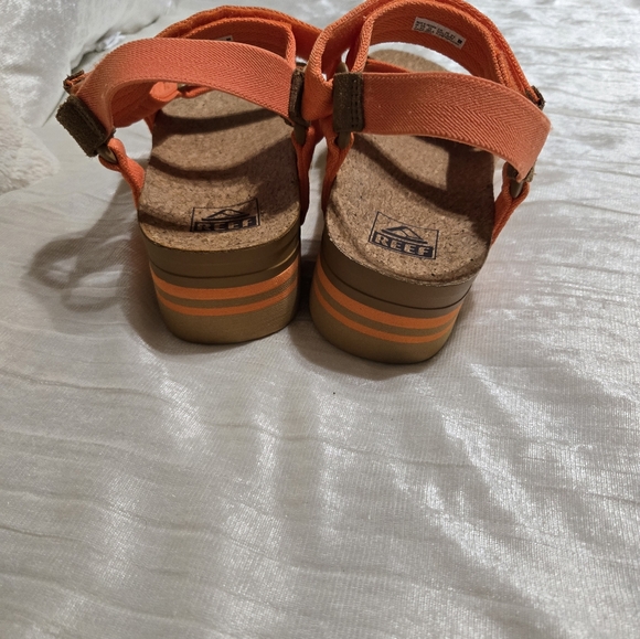 Reef Womens Sandles Size 8 EUC Worn Once! - Picture 6 of 7